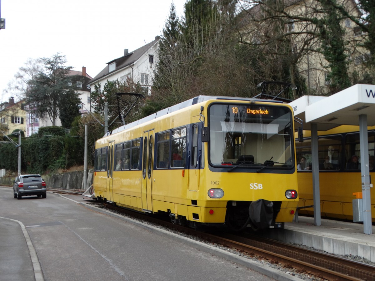 SSB DT8 Wagen 1002 als Zacke (Zahnradbahn) auf der Linie 10 in Stuttgart am 13.02.16