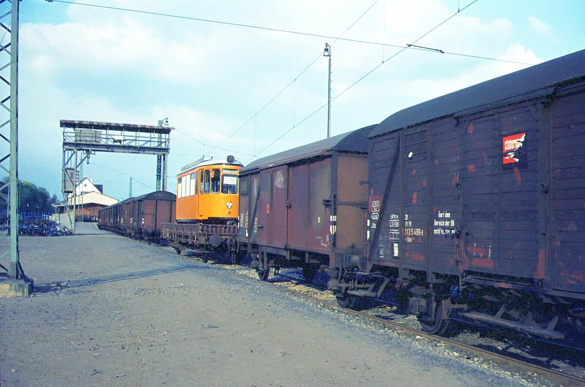 SSB Filderbahn ATw 2003 in Bf. S-Vaihingen vor der Reise nach Hannover 17-04-1974