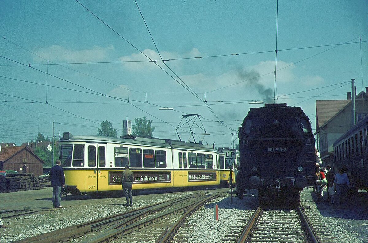 SSB Filderbahn Bf. S-Möhringen GT4 [537] und 064 519-2 am 27-05-1973; 064 519-2 (Jung 1940)ausgemustert 24-08-1973 im Bw Crailsheim lt. Albert Gieseler, Mannheim, Germany 2009
