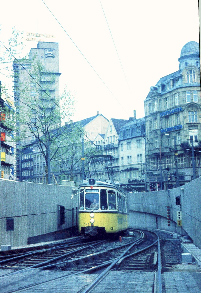 SSB Stuttgart__Gleis- und Tunnelbau__Linie 1 mit GT4 436 nach Fellbach taucht nur ausnahmsweise im Mai 1972 am Wilhelmsbau auf, für einige Tage, bis die Rampe am Stöckach angeschlossen ist.__06-05-1972