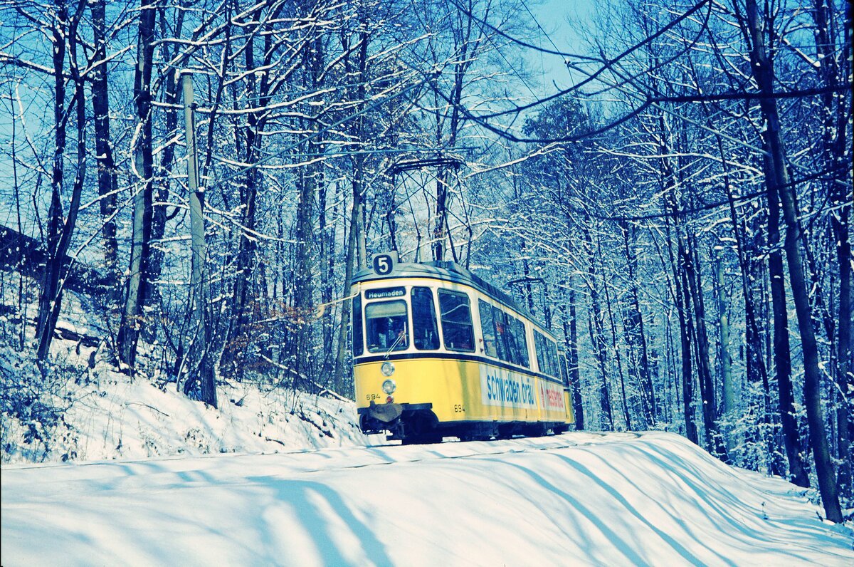 SSB Stuttgart__Linie 5 mit GT4 Nr._694_im Wald Haltestellen 'Stelle' und 'Ruhbank' (Fernsehturm)__20.03.1975