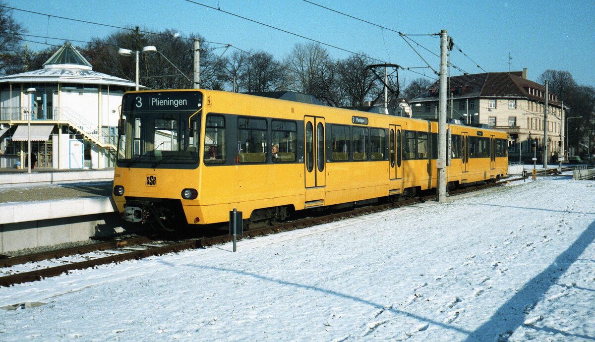 SSB Stuttgart__S-DT8_3025 auf Linie 3 in der Endstation Bahnhof S-Vaihingen.__1985/86