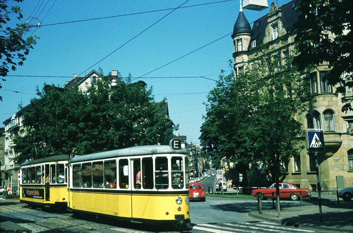SSB vor 50 Jahren_Deutsches Turnfest Juni 1973 in Stuttgart: T2+B2-Garnitur als Linie 21E am Daimlerplatz.__15-06-1973