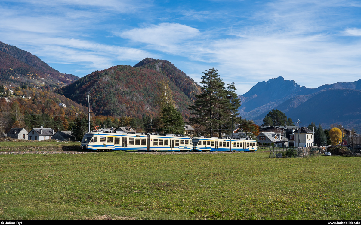 SSIF ABe 4/6 61 und 63 als Centovalli-Express Locarno - Domodossola am 31. Oktober 2020 bei Prestinone.