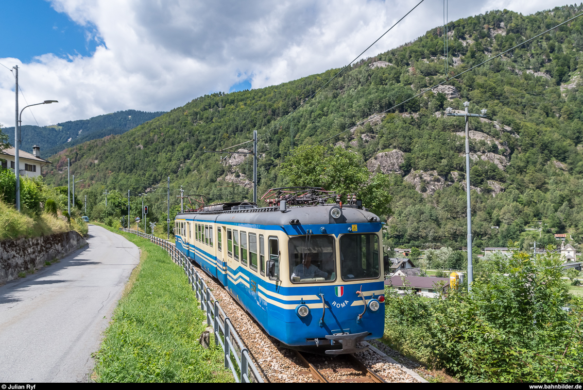 SSIF ABe 8/8 21  Roma  am 25. Juli 2017 als Regio 267 Domodossola - Re kurz nach Malesco.