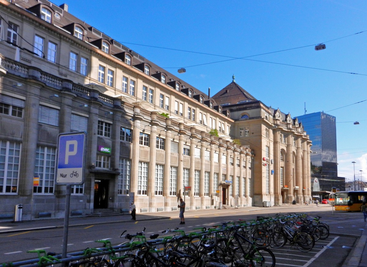 St. Gallen, das 1911 bis 1913 erstellte Bahnhofsgebäude, Westansicht - 30.07.2013