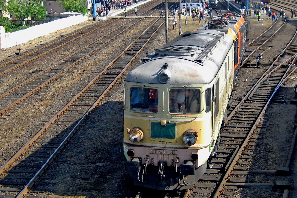 ST43-170 pröttelt ganz leise durch Wolsztyn am 30 April 2011.