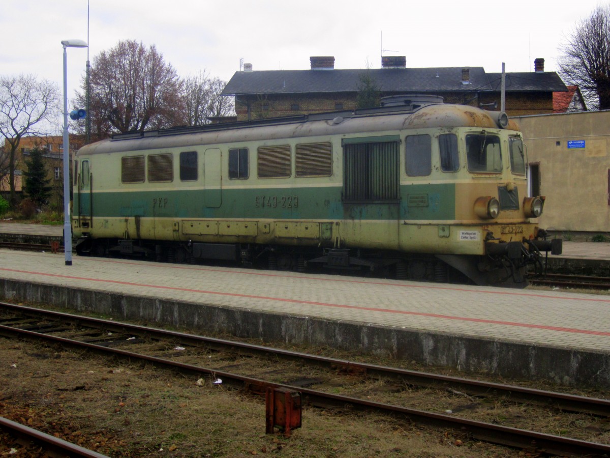 ST43-223 in Bahnhof Miedzyrzecz,05.11.2013