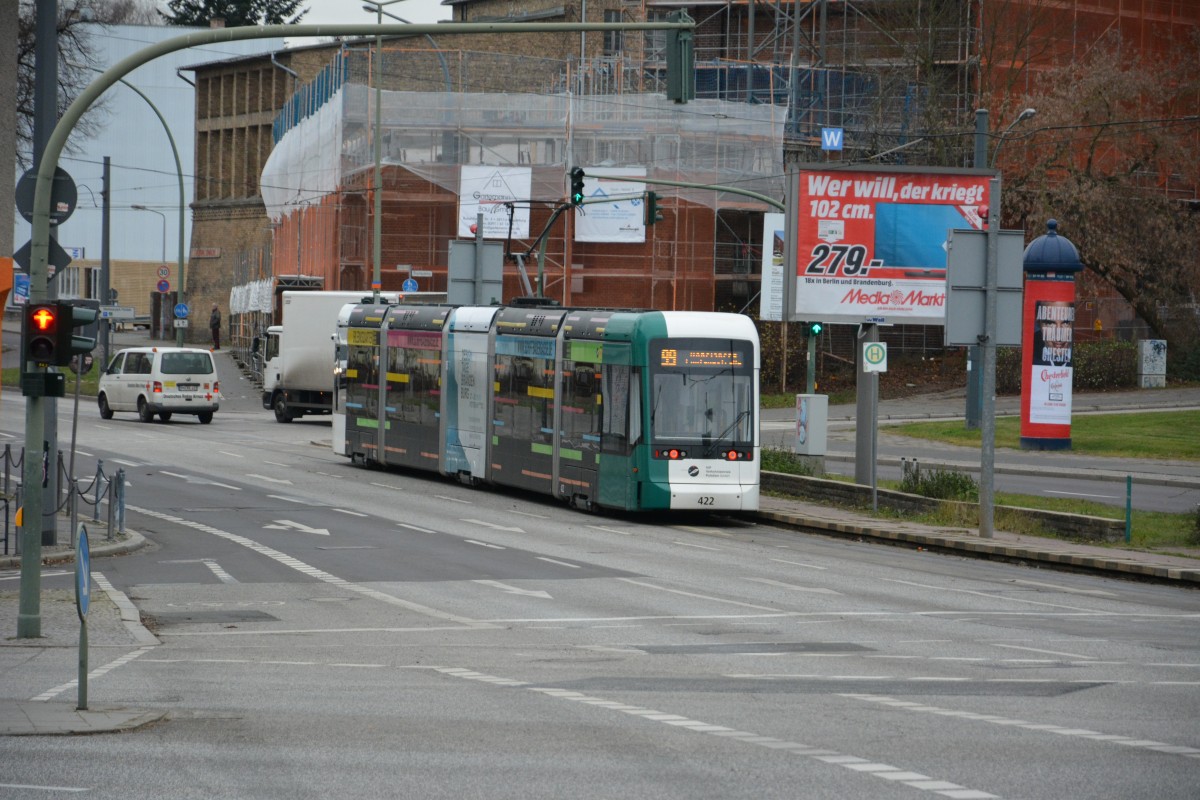 Stadler Vario Bahn (422) auf der Linie 99. Beim wenden , Potsdam Hauptbahnhof am 15.12.2014. 