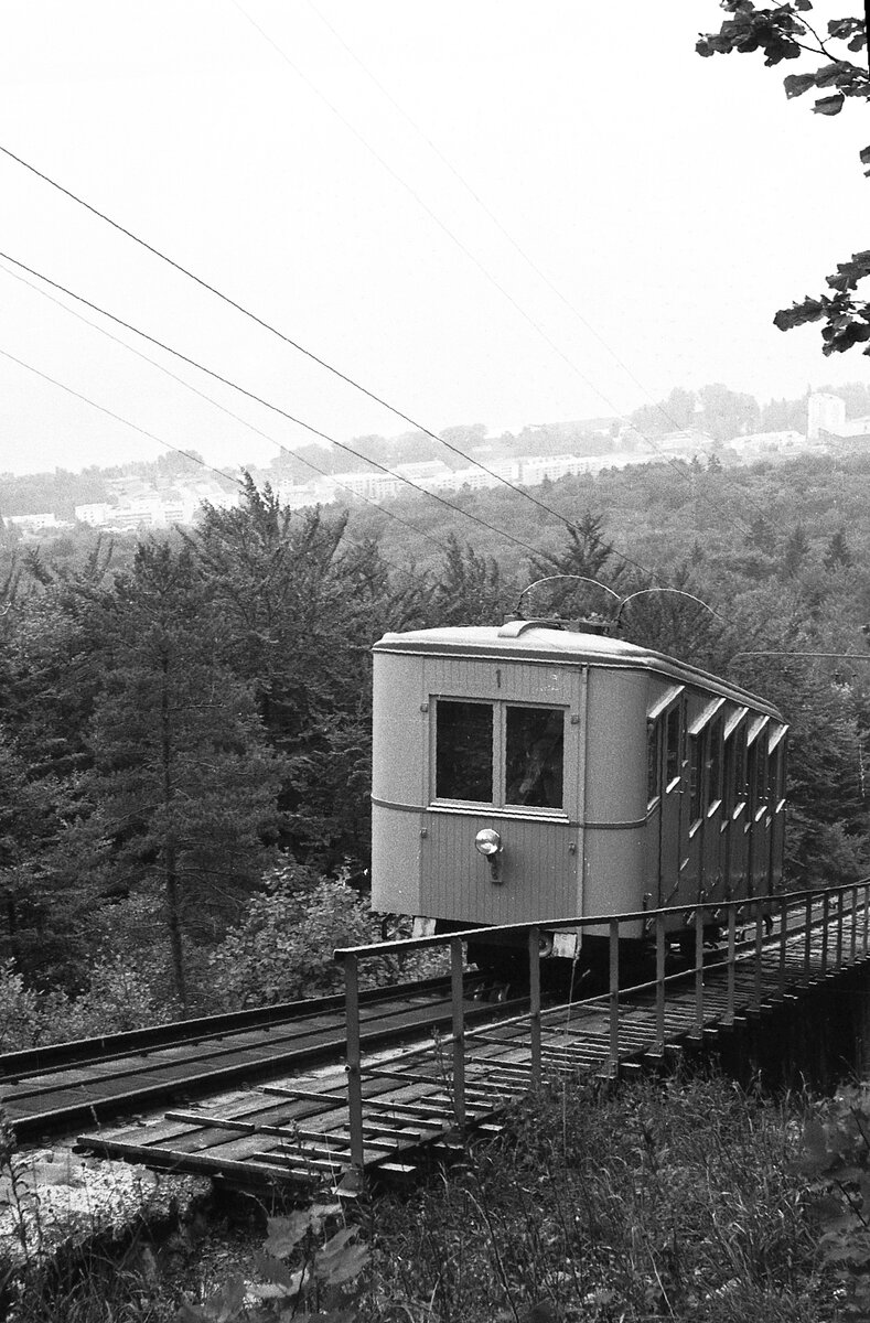 Standseilbahn Neuchâtel La Coudre-Chaumont__Wagen 1.__30-08-1976