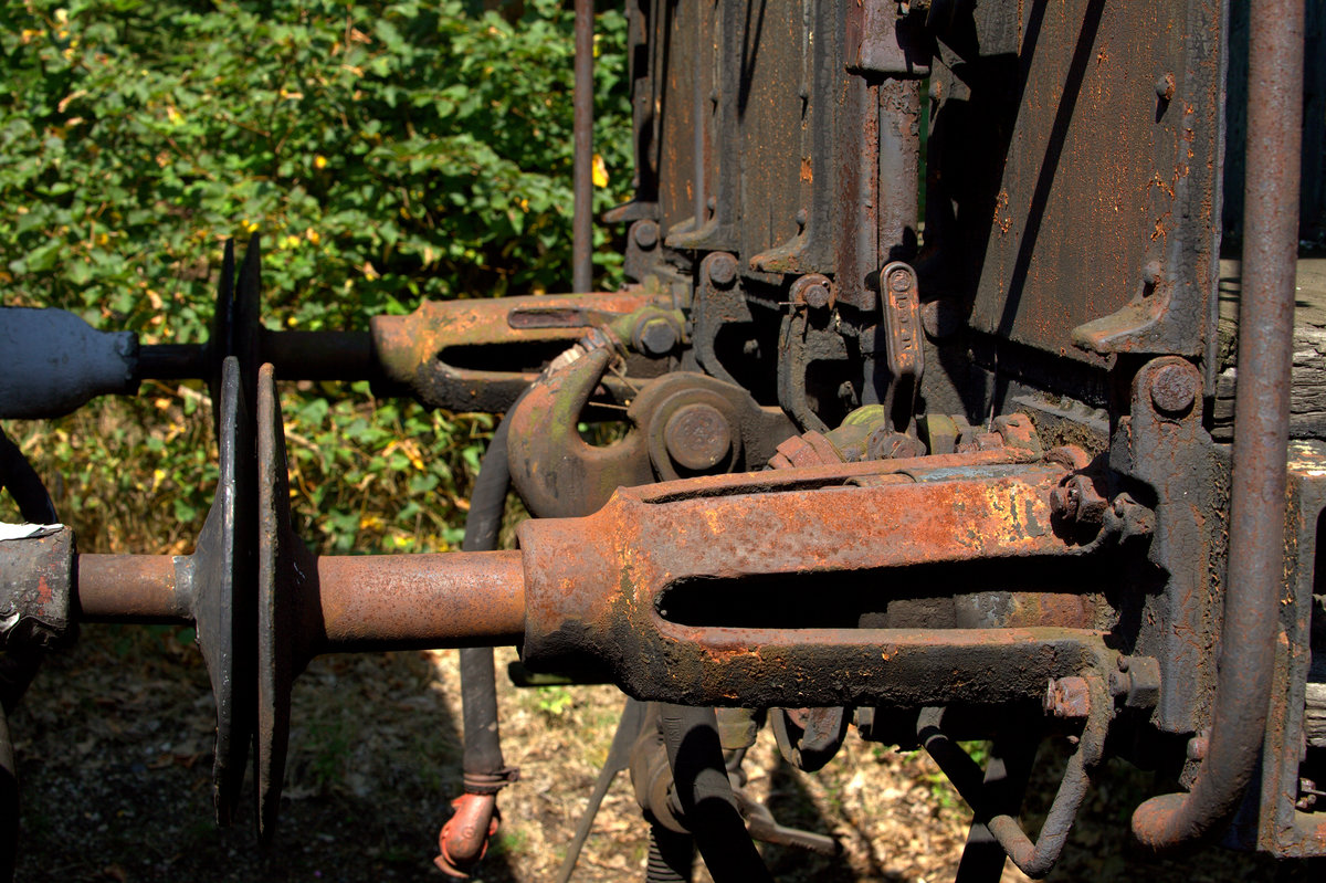 Stangenpuffer an alten Güterwagen in Luzna u Rakovnika.26.08.2017 13:30 Uhr.