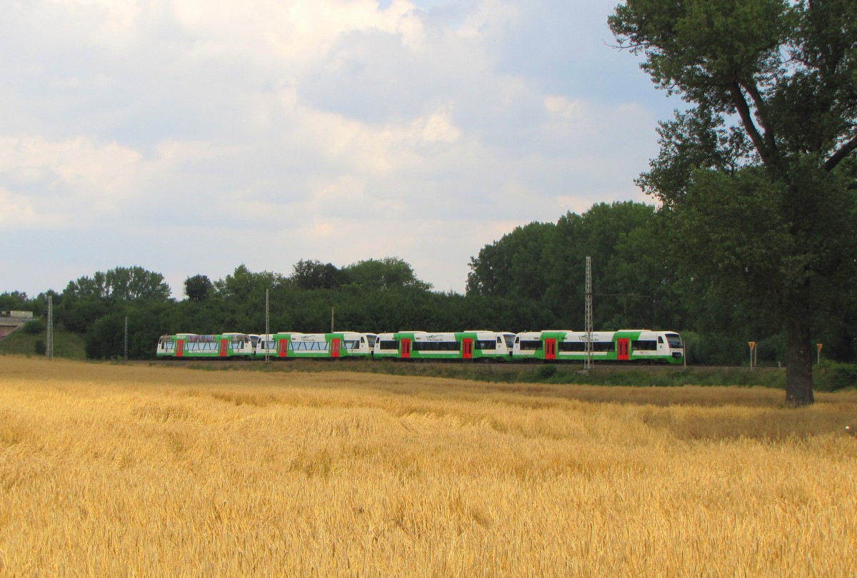 STB 80554 + EB 80598 von Meiningen und Ilmenau nach Erfurt Hbf, am 02.08.2014 in Sulzenbrcken.
