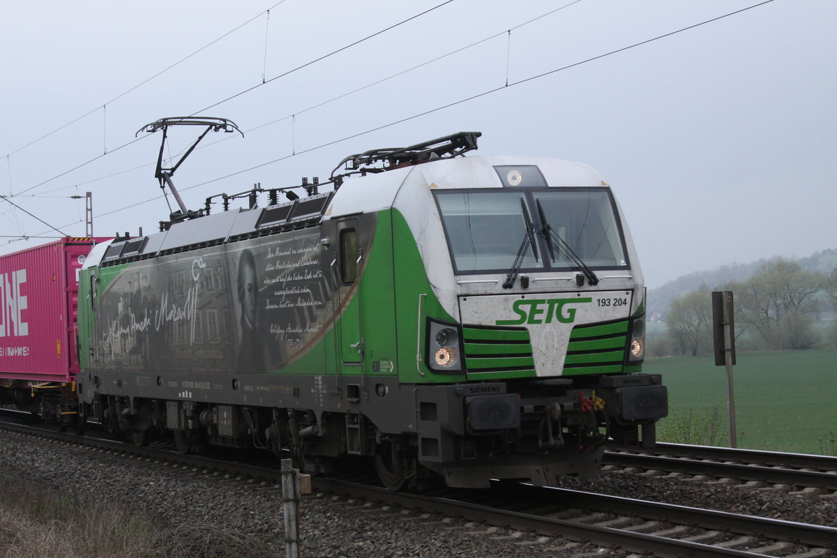 STEG 193 204 Mozart am 14.04.2018  8:45 nördlich von Salzderhelden am BÜ 75,1 in Richtung Hannover