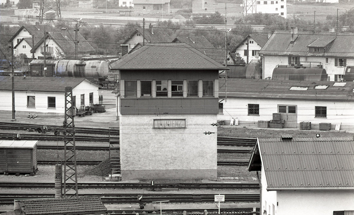 Stellwerk 2 der ÖBB in Bludenz, 09.08.1977.
Negativscan (Ilford FP4).