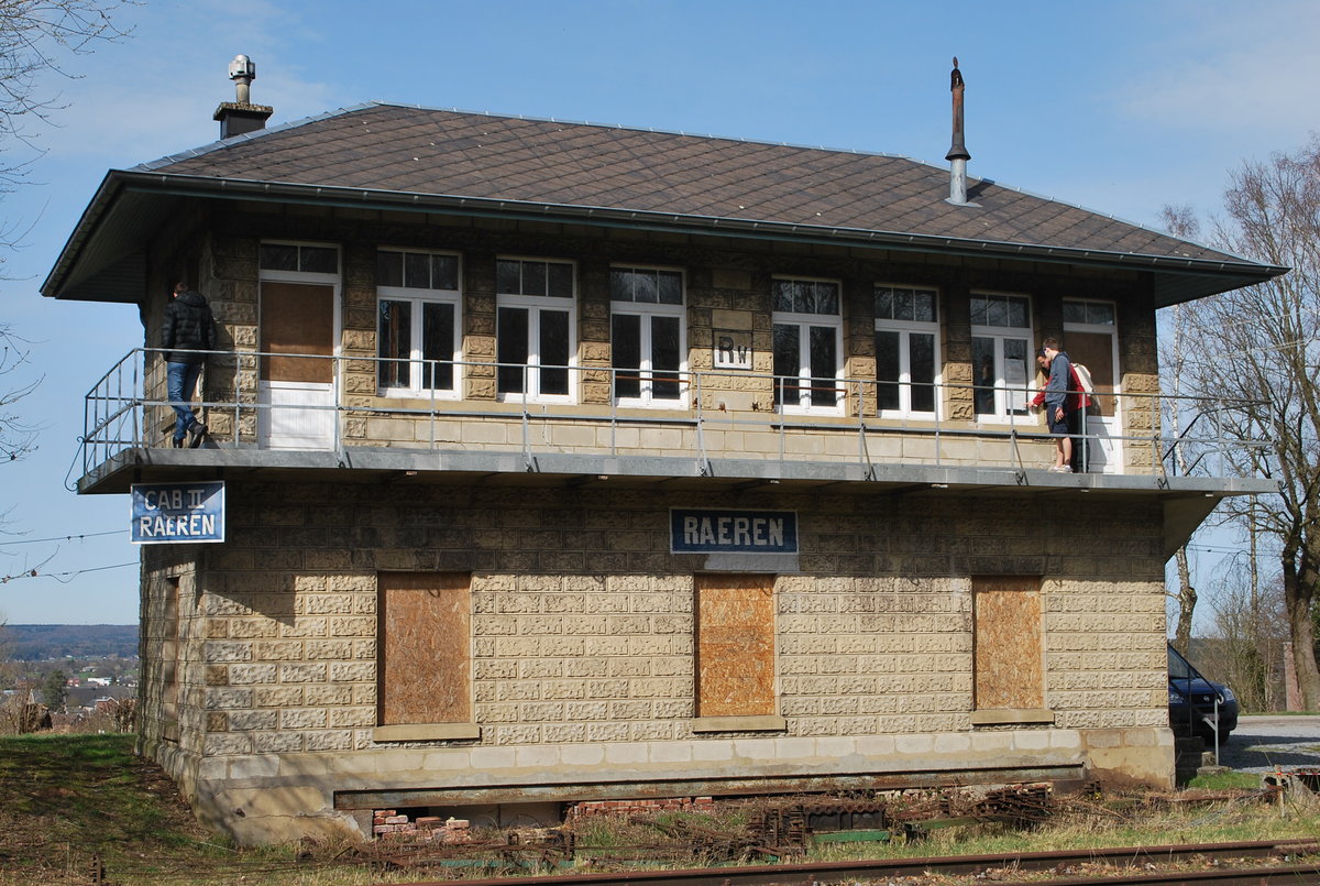 Stellwerk des ehemaligen Bahnhofes Raeren am sonnigen 12. März 2017.