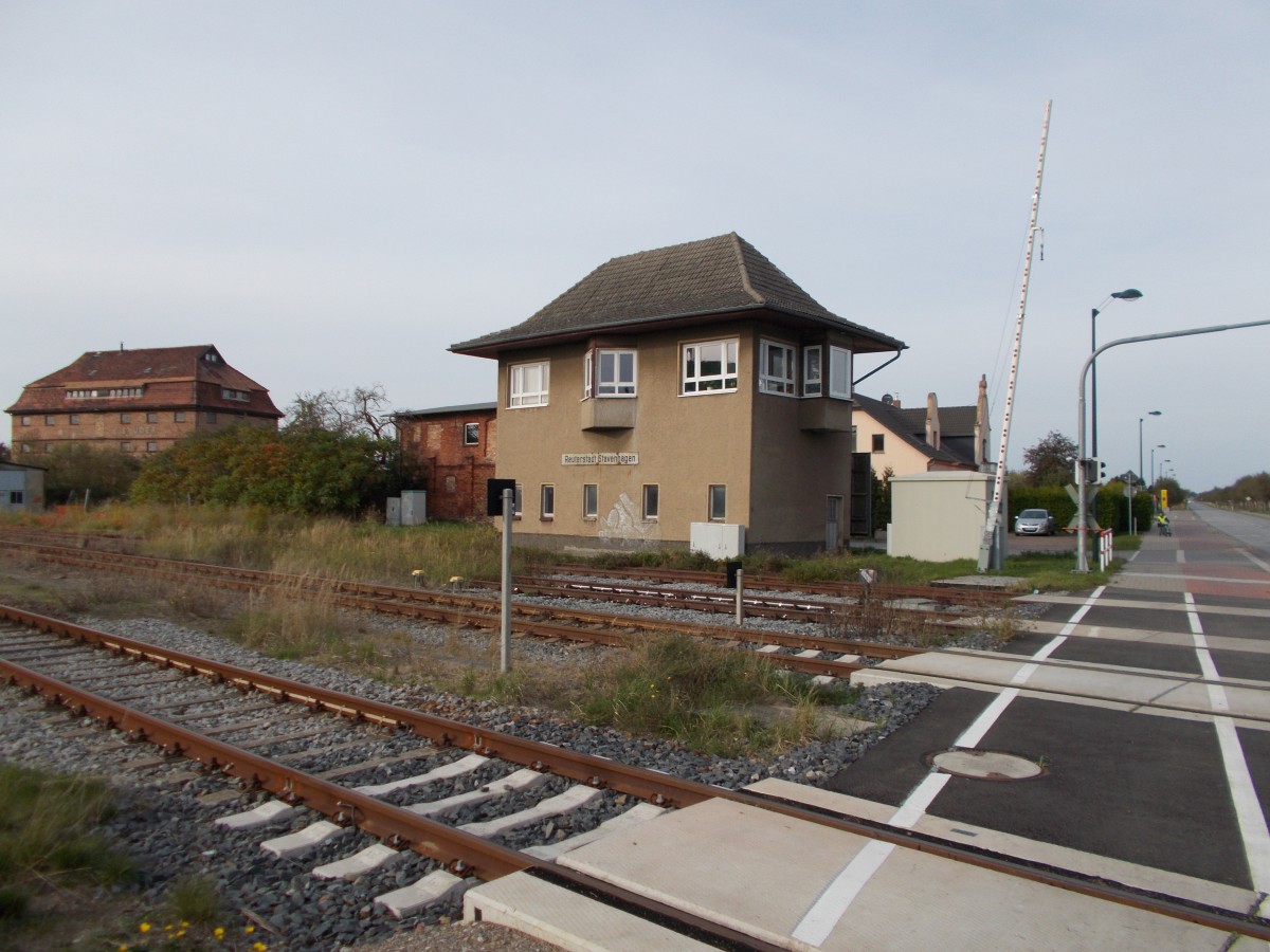 Stellwerk in Reuterstadt Stavenhagen an der Ausfahrt Richtung Malchin am 28.September 2014.