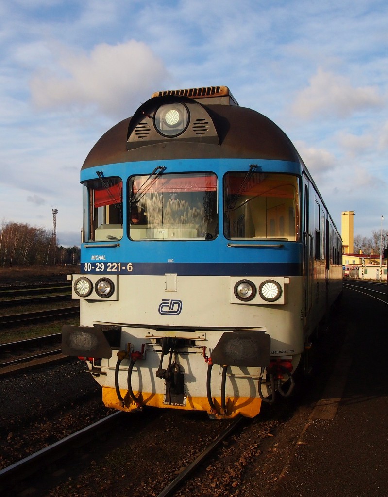 Steuerwagen 80-29 221-6 in HBf. Kladno am 20.12.2014.