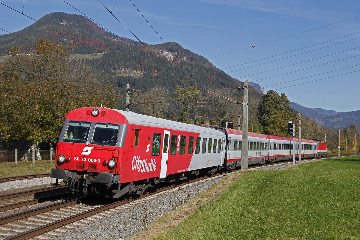 Steuerwagen 80-73 006 als IC515 bei Frohnleiten am 18.10.2017.