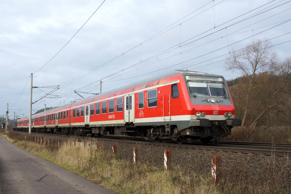 Steuerwagen Bauart Wittenberge (Basis: y-Wagen / Halberst�dter) als RegionalBahn unterwegs nach Halle (Saale). Aufgenommen vor dem Fahrplanwechsel bei Wutha-Farnroda im Dezember 2015. Wagennummer: 50 80 80 - 35 649 - 8 Bybdzf 482.1 - beheimatet in Erfurt.