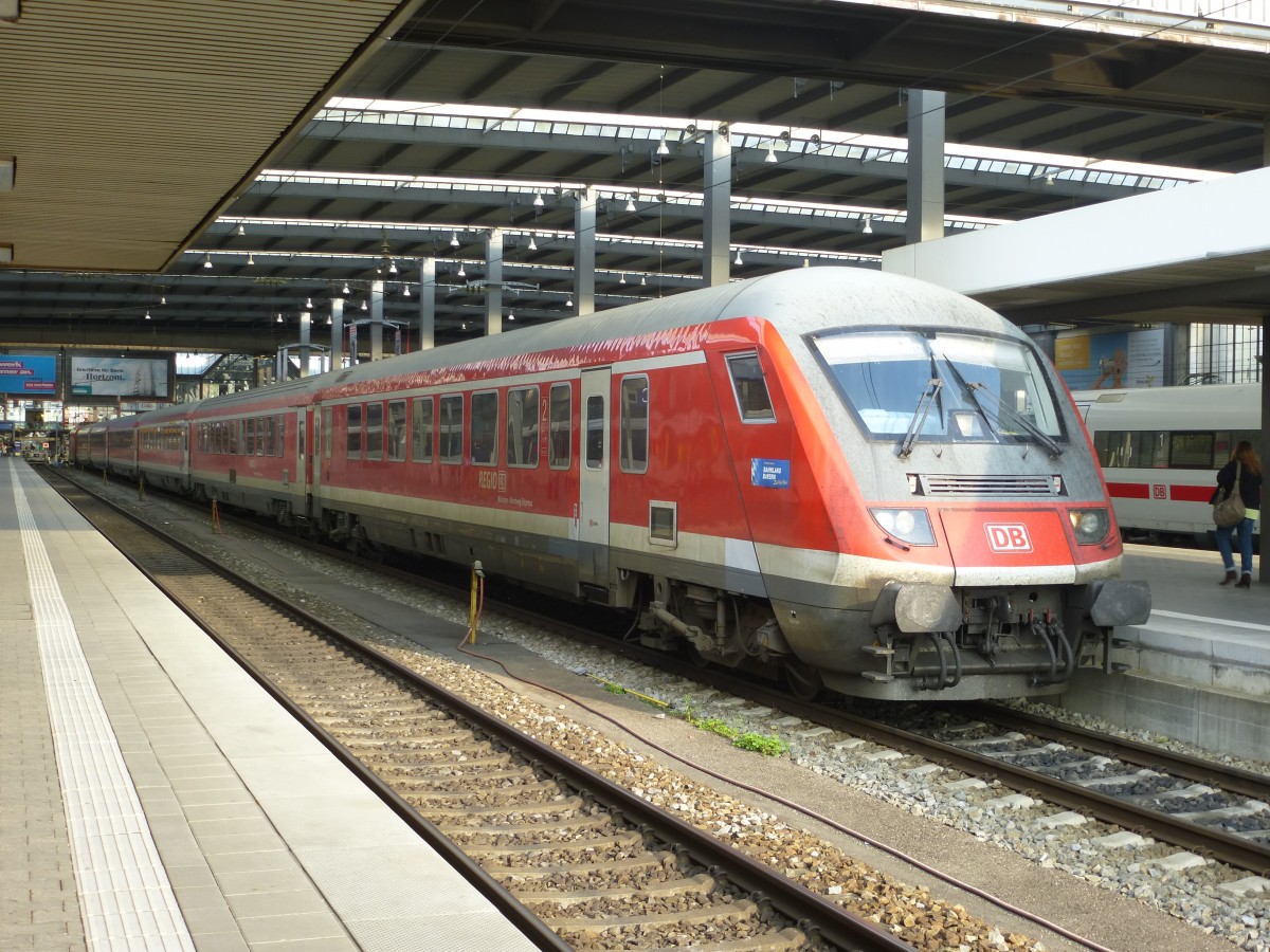 Steuerwagen des München-Nürnberg-Express, München Hbf am 12.04.14.