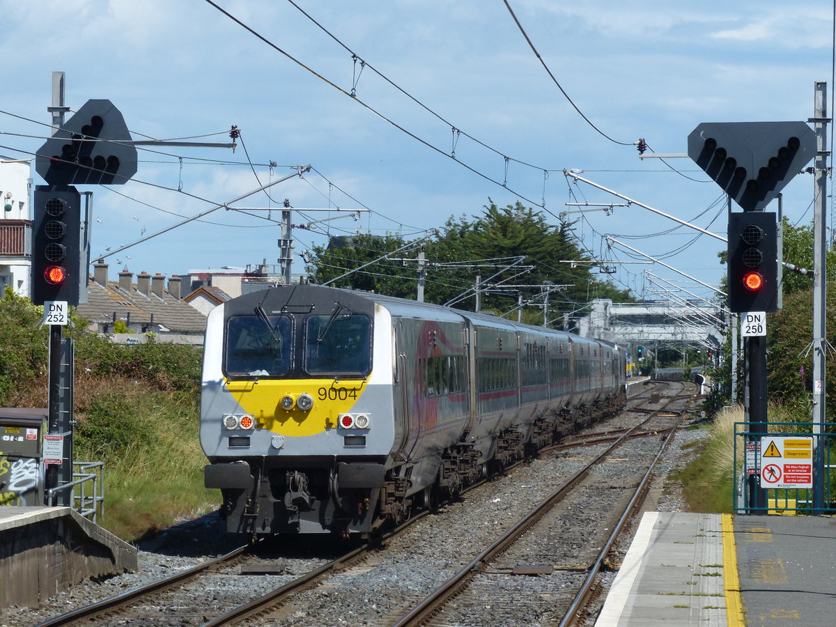 Steuerwagen eines  Enterprise -Zuges von Dublin Connolly nach Belfast Central. 1.8.2017, Kilbarrack