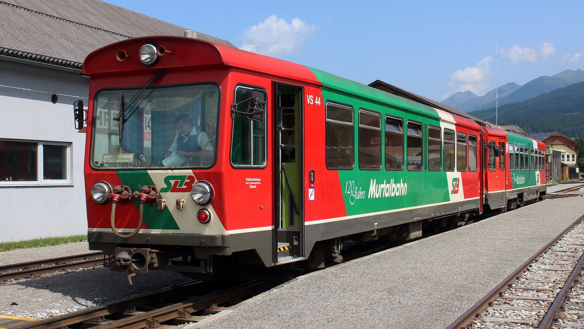 StLB VS 44 & VT 35 der Steiermärkischen Landesbahnen im Zielbahnhof der Murtalbahn, in Tamsweg (Sbg.) 23.07.2016