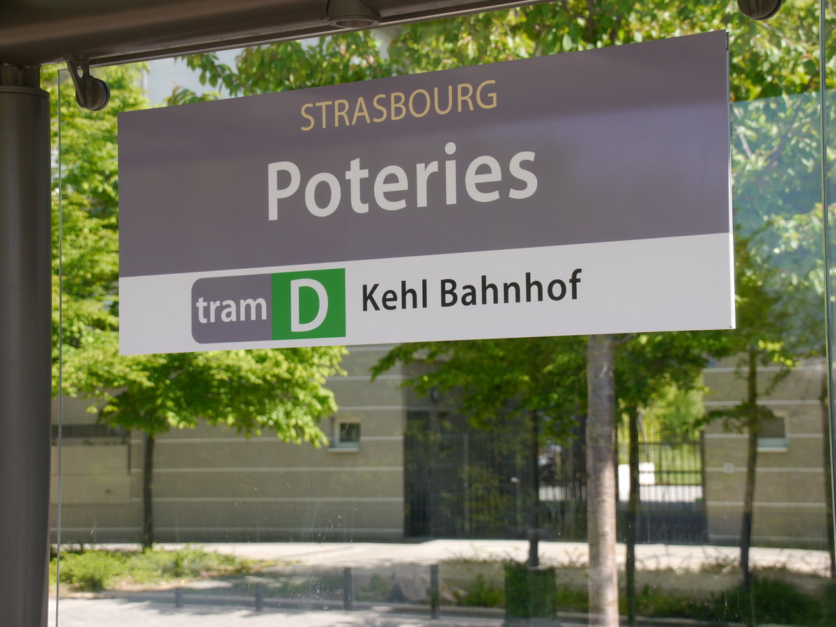 Strasbourg-Poteries. Start-Haltestelle der Tramlinie D Richtung Kehl.

2017-04-30 Strasbourg-Poteries