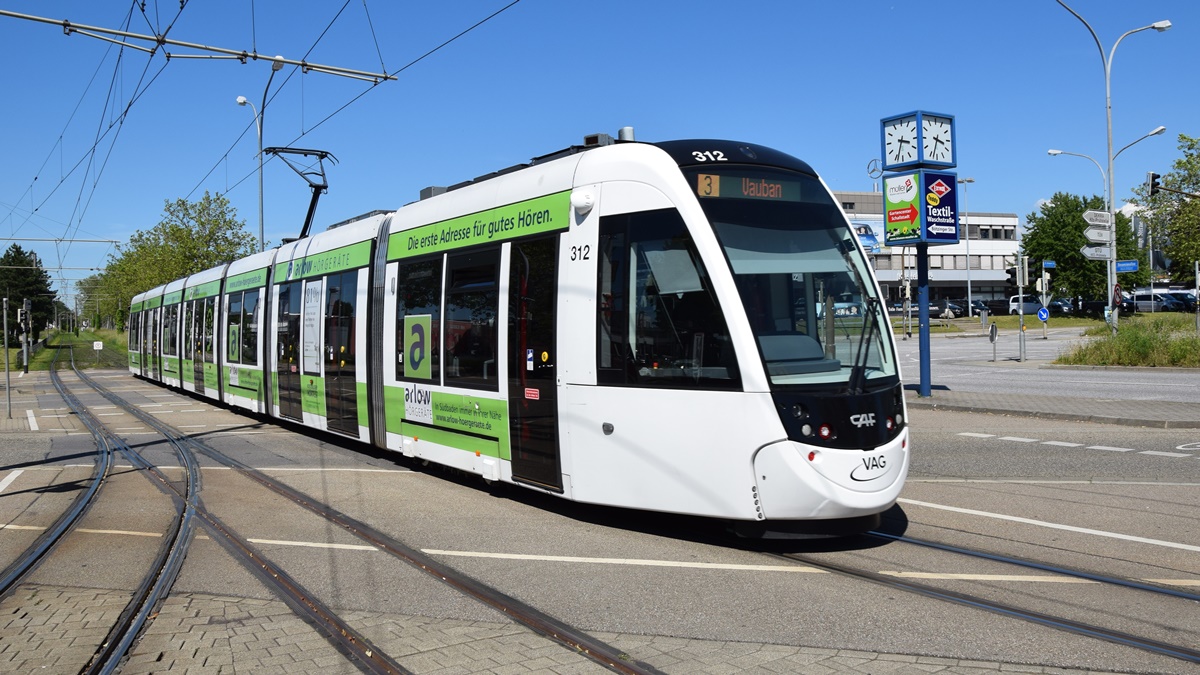 Straßenbahn CAF Urbos Nr. 312 - Aufgenommen am 02.06.2019