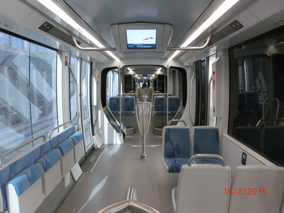 Straßenbahn Dubai Linie T1 in der Endhaltestelle Al Sufouh, 16.02.2015