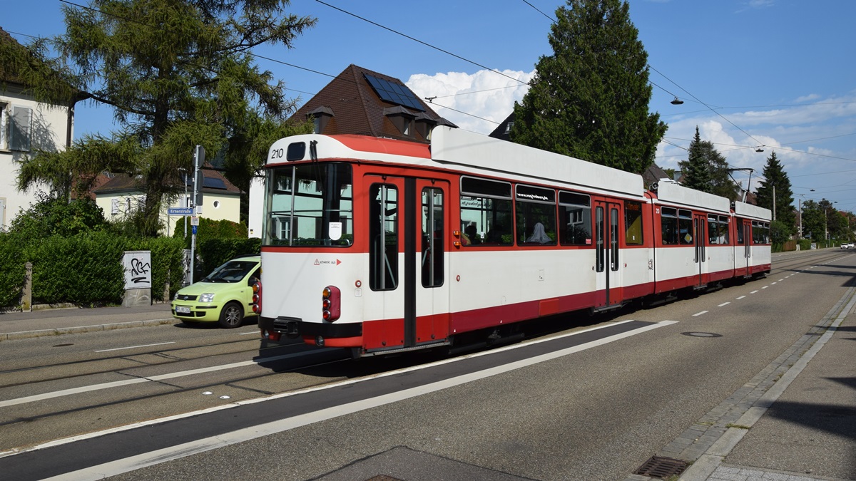 Straßenbahn Düwag Nr. 210 - Aufnahme in Freiburg im Breisgau am 28.08.2019