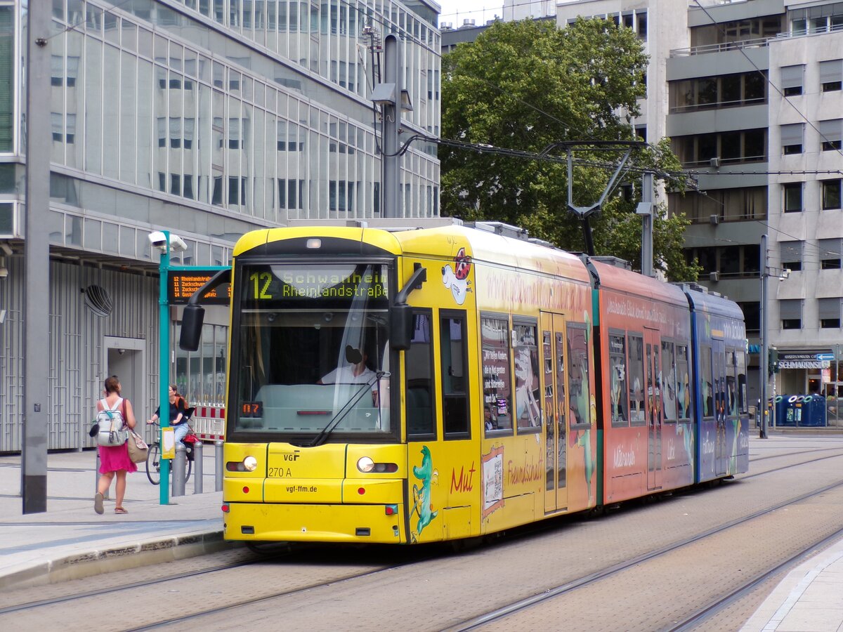 Stra�enbahn Frankfurt am Main | Bombardier Flexity Classic / S-Wagen TW270 als Linie 12 an der Haltestelle Willy-Brandt-Platz (30.8.2026) 