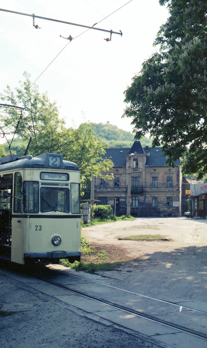 Straßenbahn Görlitz, Niederschlesien__Gotha-Zug mit Tw 23 [T2-62; VEB Gotha 1965; +1993] auf Linie 2 in Biesnitz Endschleife.__31-05-1991