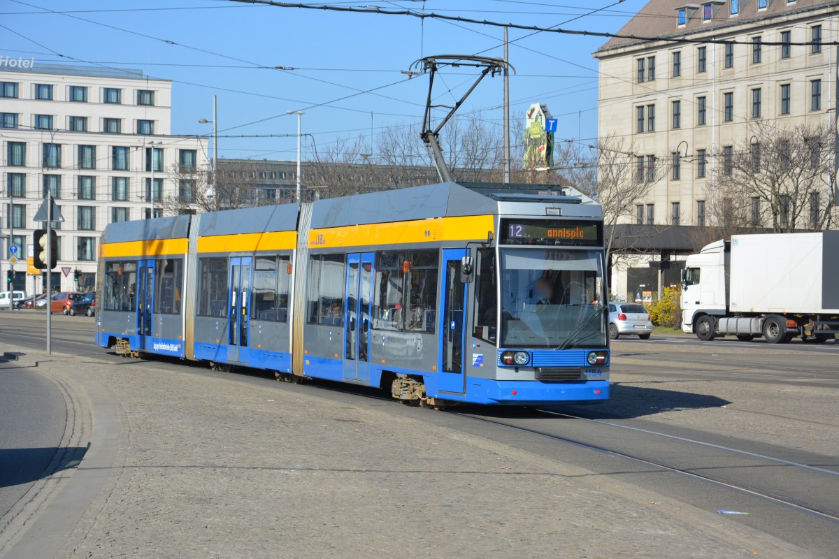 Straßenbahn in Leipzig am Hauptbahnhof. Aufgenommen am 13.03.2014.