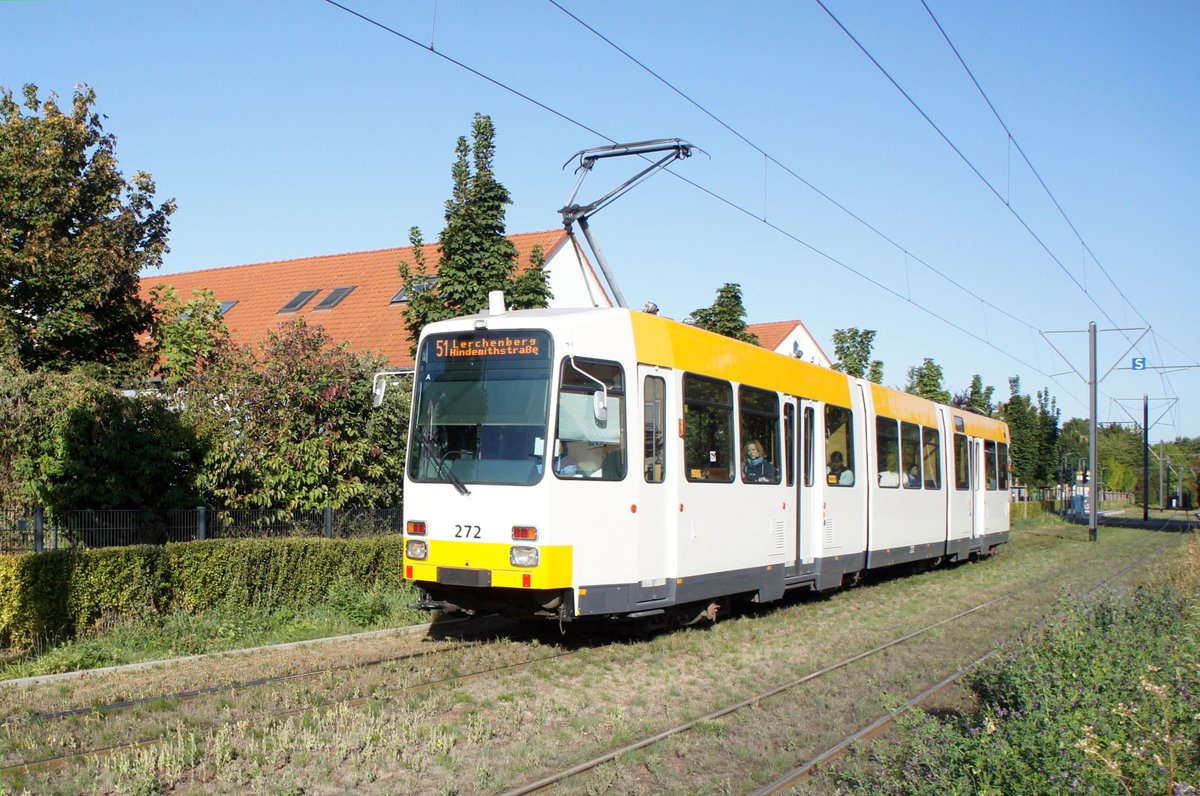Straßenbahn Mainz / Mainzelbahn: Duewag / AEG M8C der MVG Mainz - Wagen 272, aufgenommen im September 2019 in Mainz-Bretzenheim.