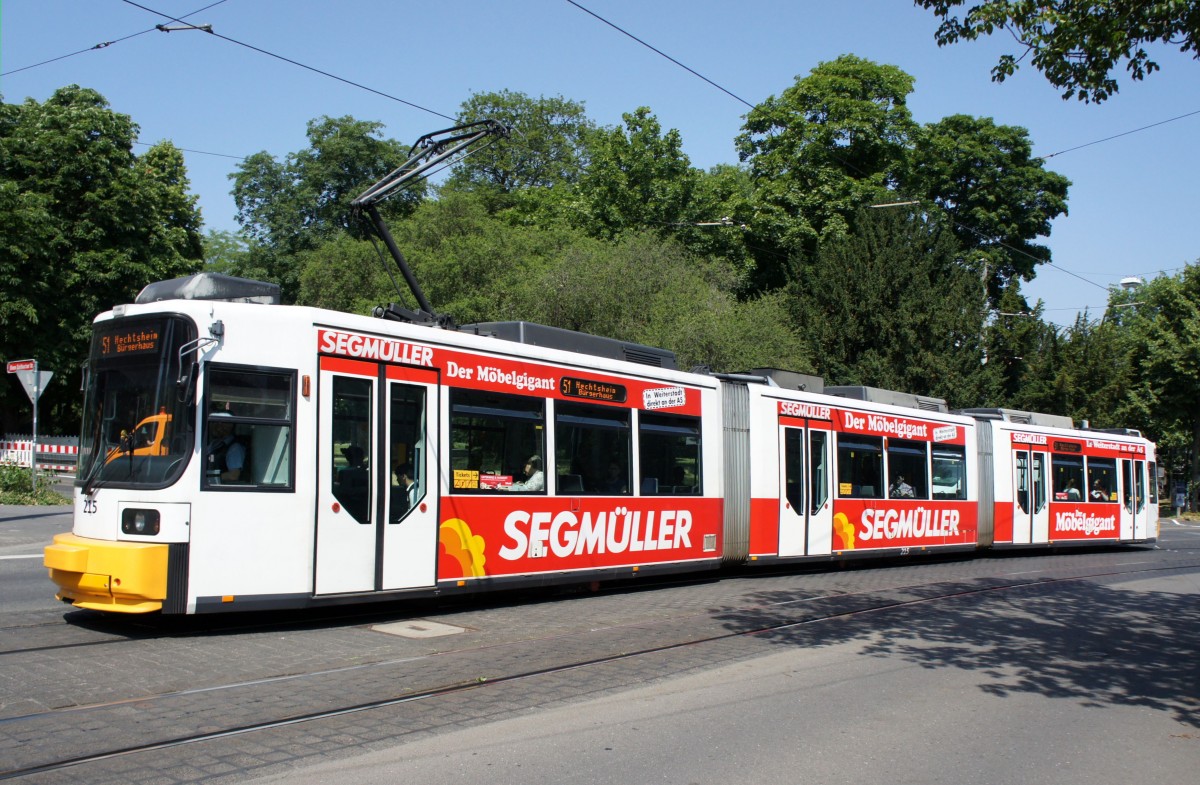 Straßenbahn Mainz: Adtranz GT6M-ZR der MVG Mainz - Wagen 215, aufgenommen im Juni 2015 in der Nähe der Haltestelle  Am Gautor  in Mainz.