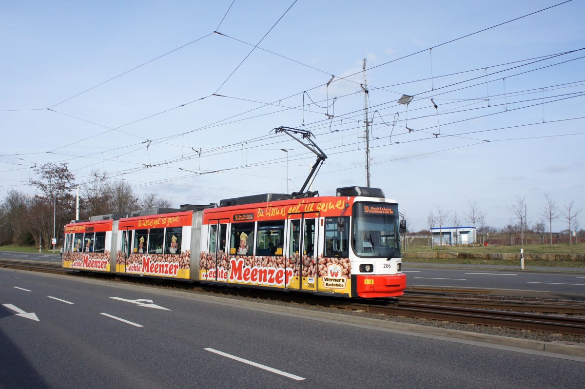 Straßenbahn Mainz: Adtranz GT6M-ZR der MVG Mainz - Wagen 206, aufgenommen im Februar 2016 in Mainz-Hechtsheim.