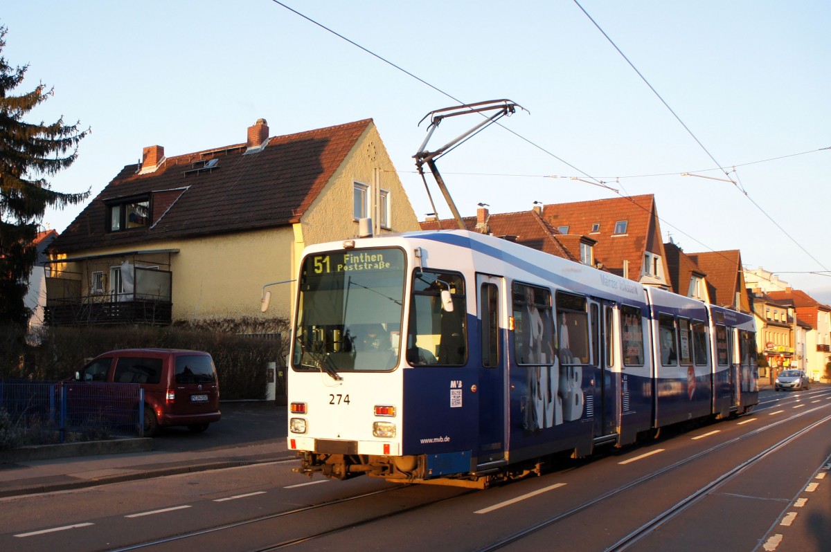 Straßenbahn Mainz: Duewag / AEG M8C der MVG Mainz - Wagen 274, aufgenommen im Februar 2016 in Mainz-Gonsenheim.