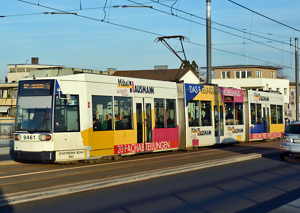 Straßenbahn Nr. 9461 der Stadtwerke Bonn auf der Kennedybrücke - 10.12.2015