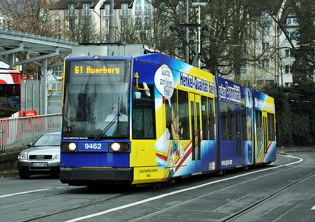 Straßenbahn Nr. 9462 der Stadtwerke Bonn kurz vor dem Hbf Bonn - 02.01.2014