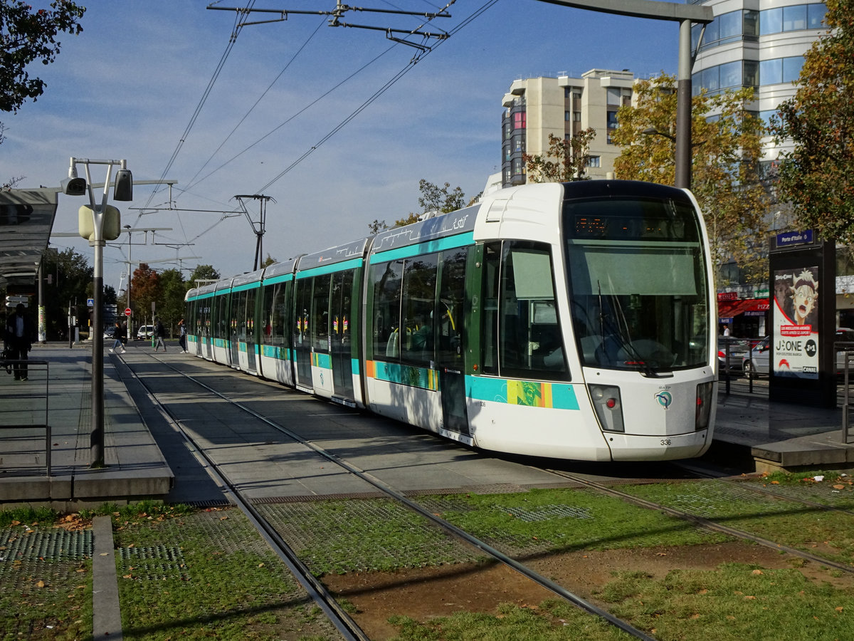 Straßenbahn Paris Linie T3 nach Pont du Garigliano in Porte d'Italie, 15.10.2018.