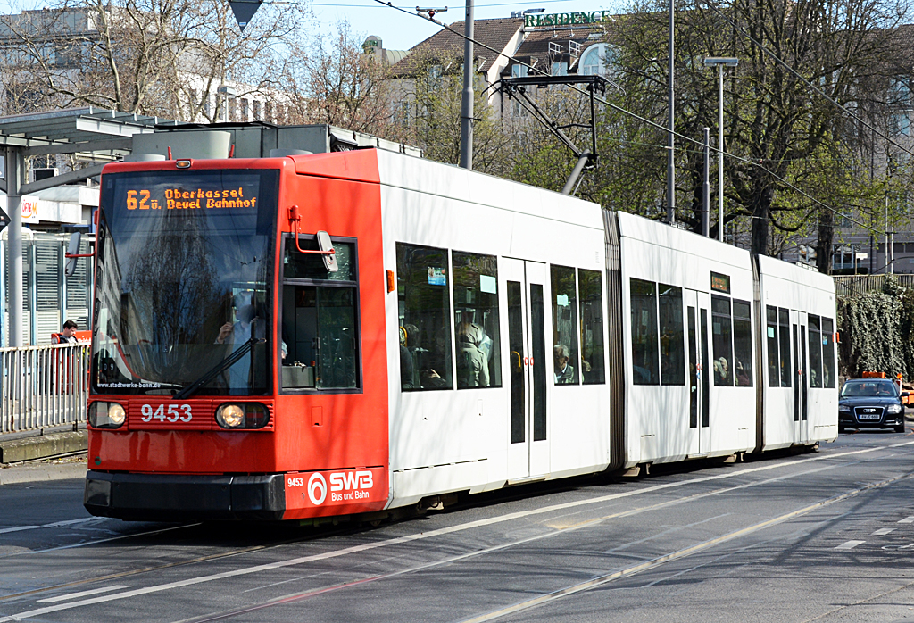 Straßenbahn Wagen-Nr. 9453 der SWB beim Hbf Bonn - 20.03.2014