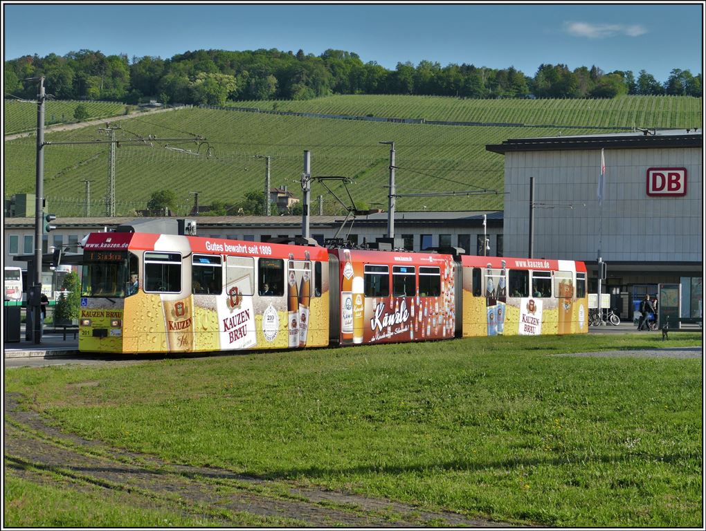 Strassenbahn Würzburg. GT-E 201 am Hauptbahnhof. (27.05.2019)