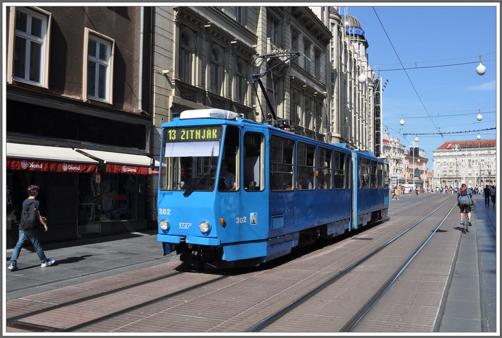 Strassenbahn Zagreb ZET. KT4U 302. (03.07.2013)