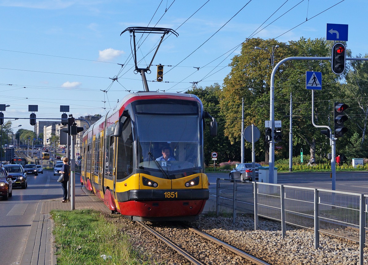 STRASSENBAHNBETRIEBE IN POLEN
Strassenbahn LODZ
Niederflurgelenkwagen Nr. 1851 des Typs PESA 122 N
aufgenommen am 20. August 2014 
Foto: Walter Ruetsch