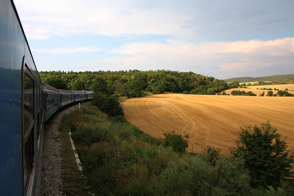 Streckenabschnitt der Bahnlinie Brno - Jihlava zwischen den Stationen Rapotice und Kralice nad Oslavou am 28.Juli 2018.