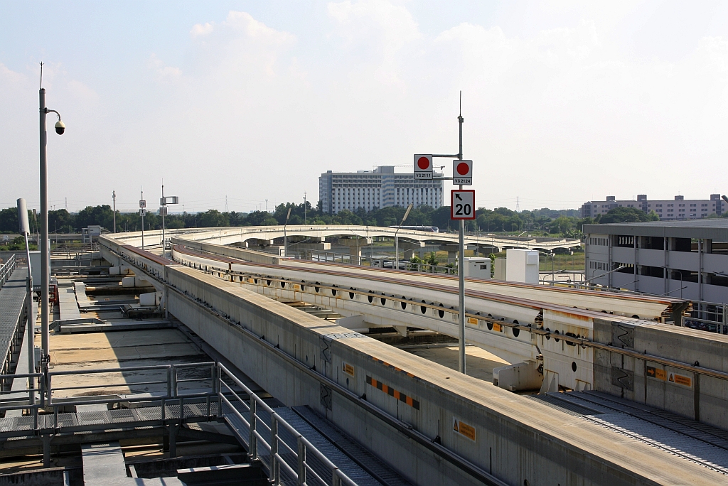 Streckenabschnitt der MRT Pink Line (PK) von der Min Buri Station (PK30) zum MRT Pink Line Depot. - Bild vom 11.Dezember 2023.