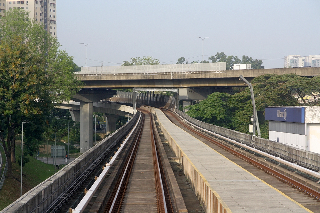 Streckenabschnitt der rapidKL MRT Putrajaya Line (PY) zwischen den Stesen's Metro Prima (PY09) und Sri Damansara Timur (PY08) am 12.März 2024.