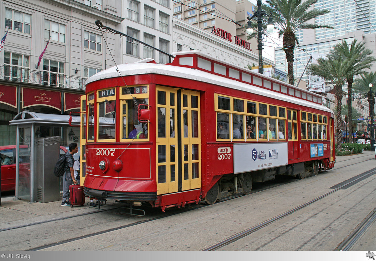 Streetcar 2007 der New Orleans Rapid Transit Authority (NORTA), aufgenommen am 25. Mai 2016 in der Canal Street in New Orleans, Louisiana / USA.
