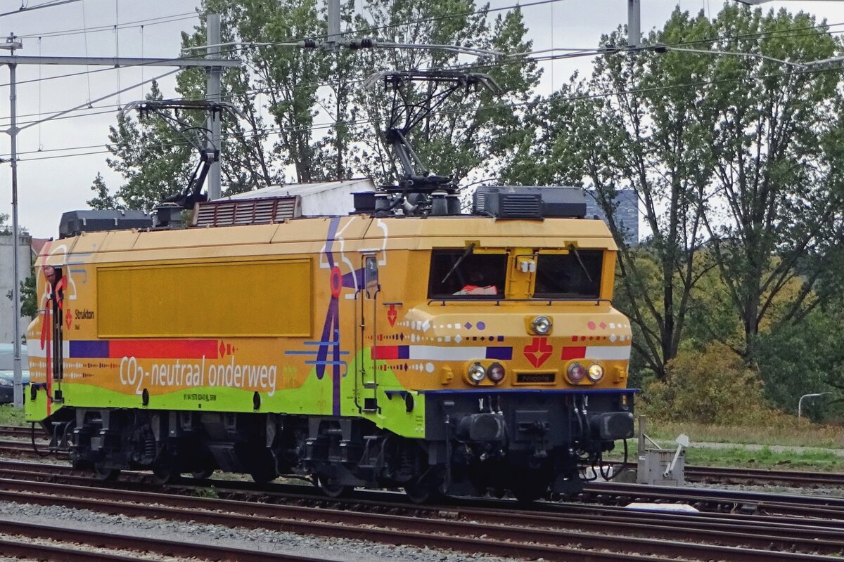 Strukton 1824 lauft am 10 Oktober 2019 um in Nijmegen.