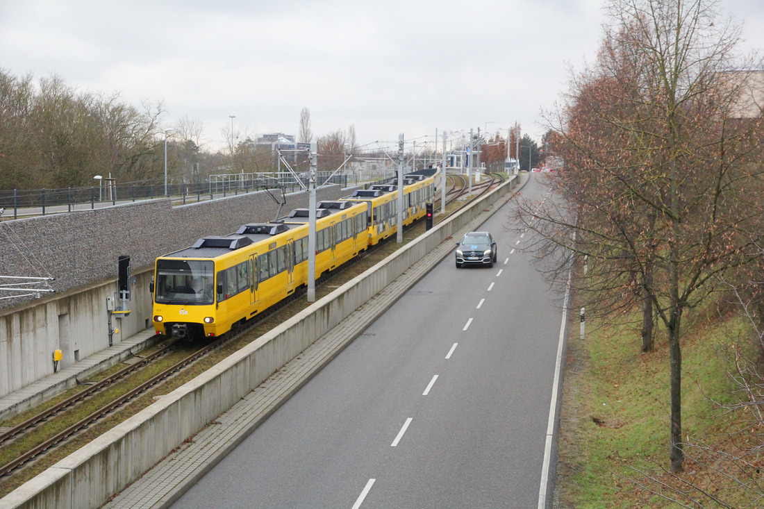 Stuttgarter Straßenbahnen AG-Triebwagen 4171 // Stuttgart // 10. Januar 2022

